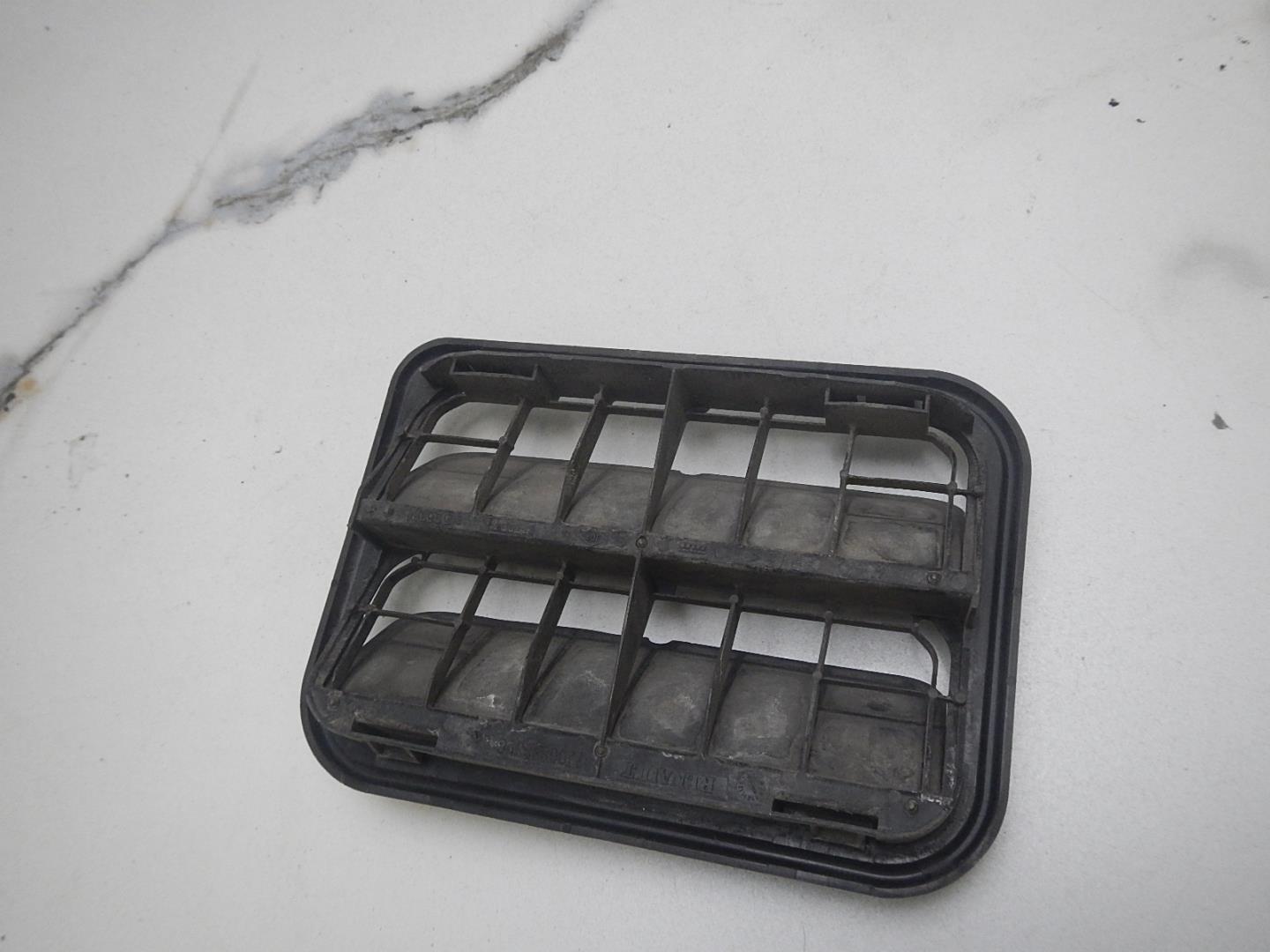 Решетка вентиляционная