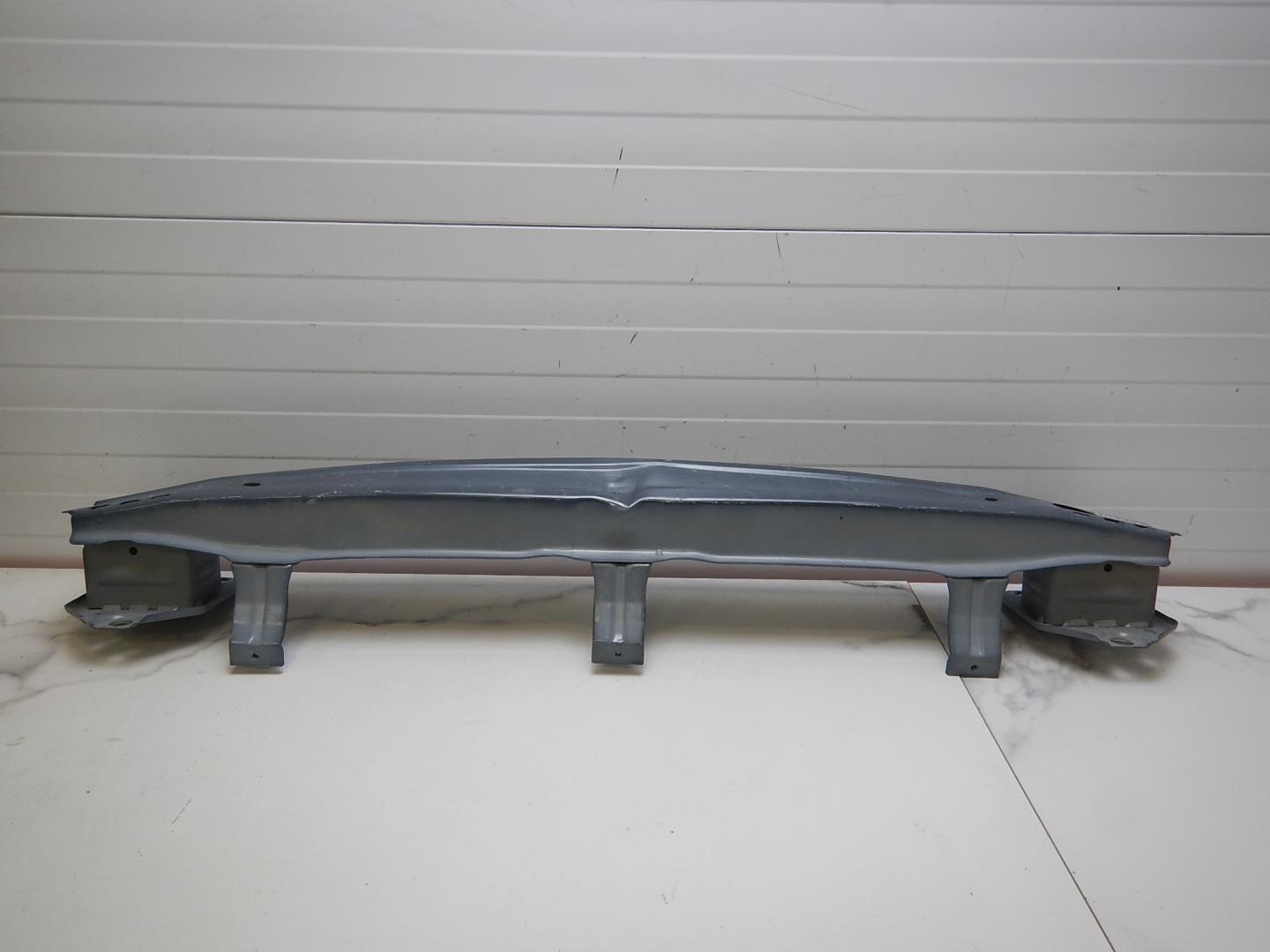 Усилитель заднего бампера