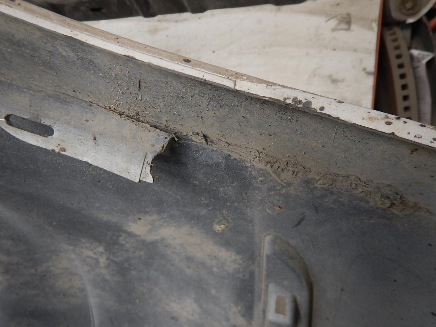 Бампер задний