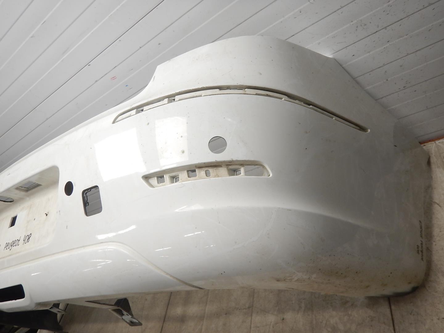 Бампер задний