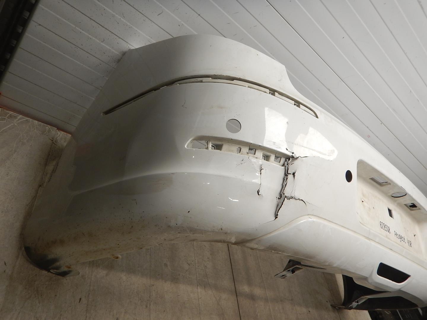 Бампер задний