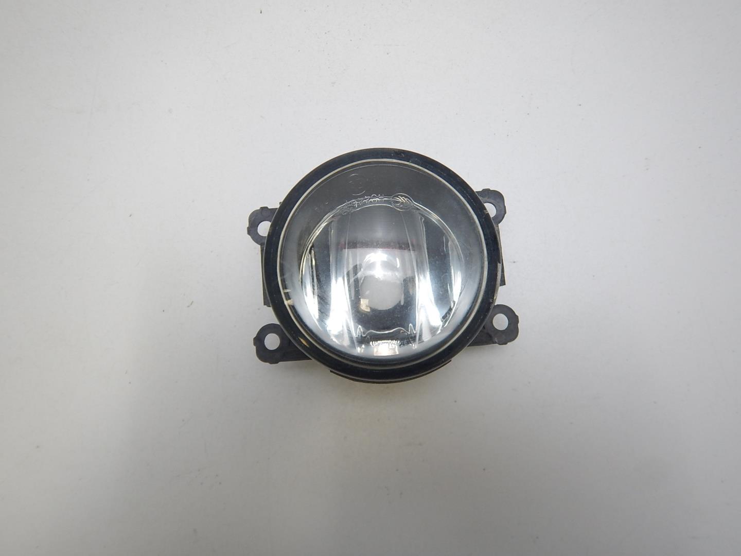 Фара противотуманная левая