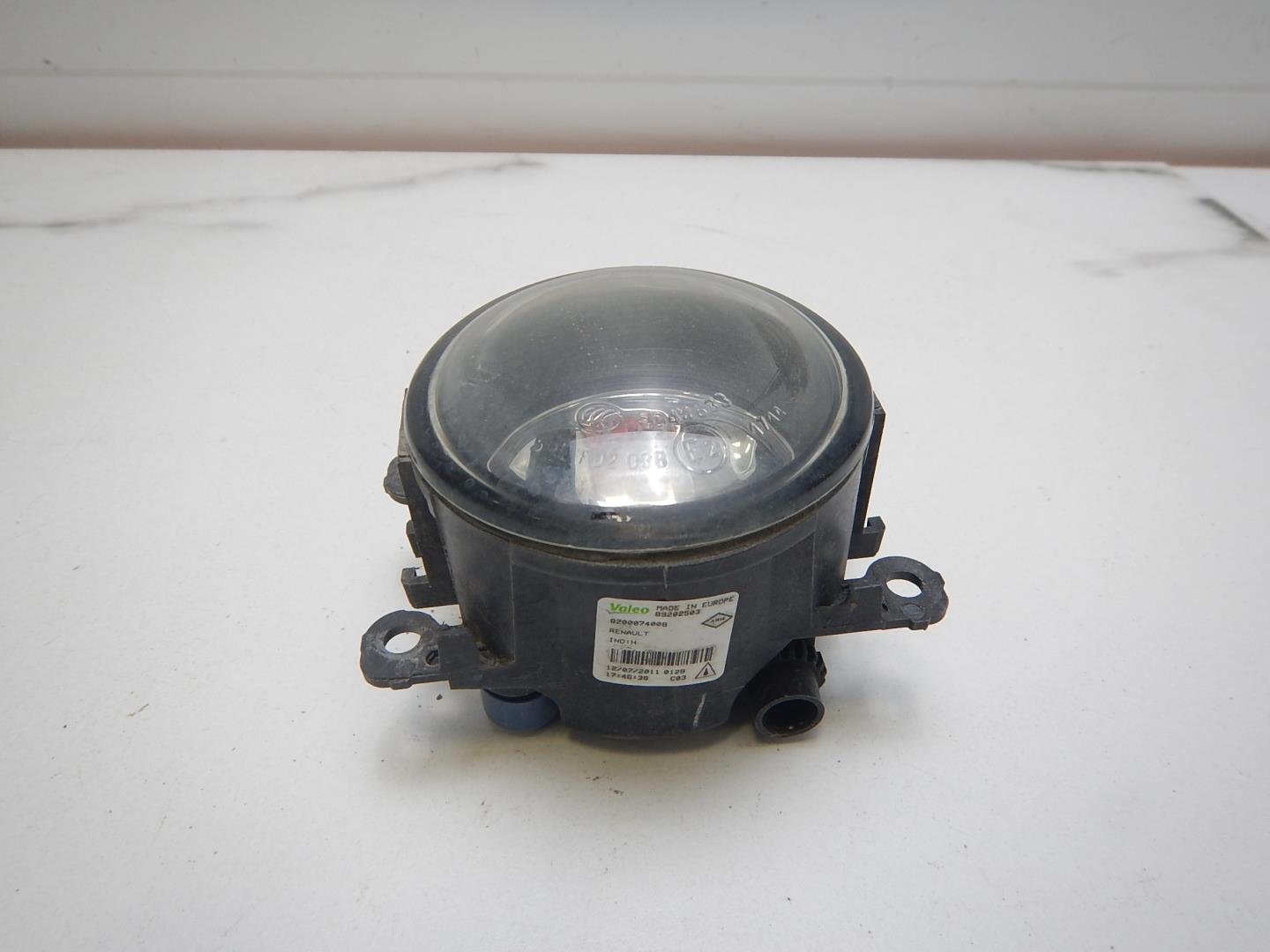 Фара противотуманная левая