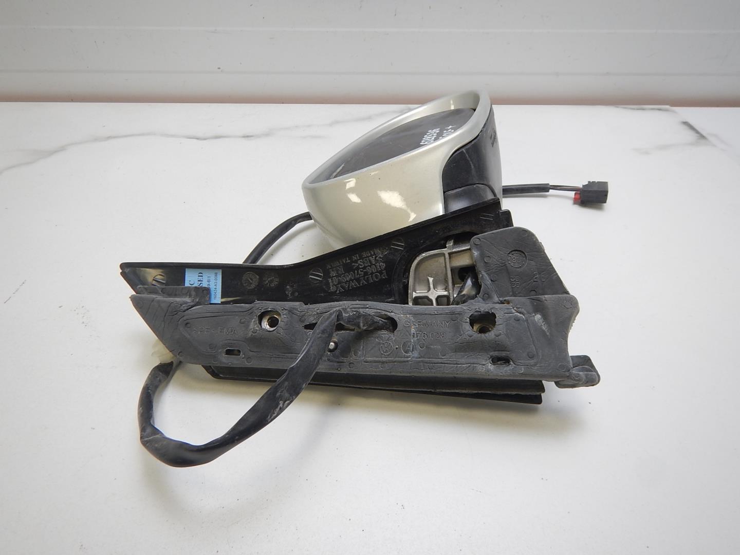 Зеркало правое электрическое