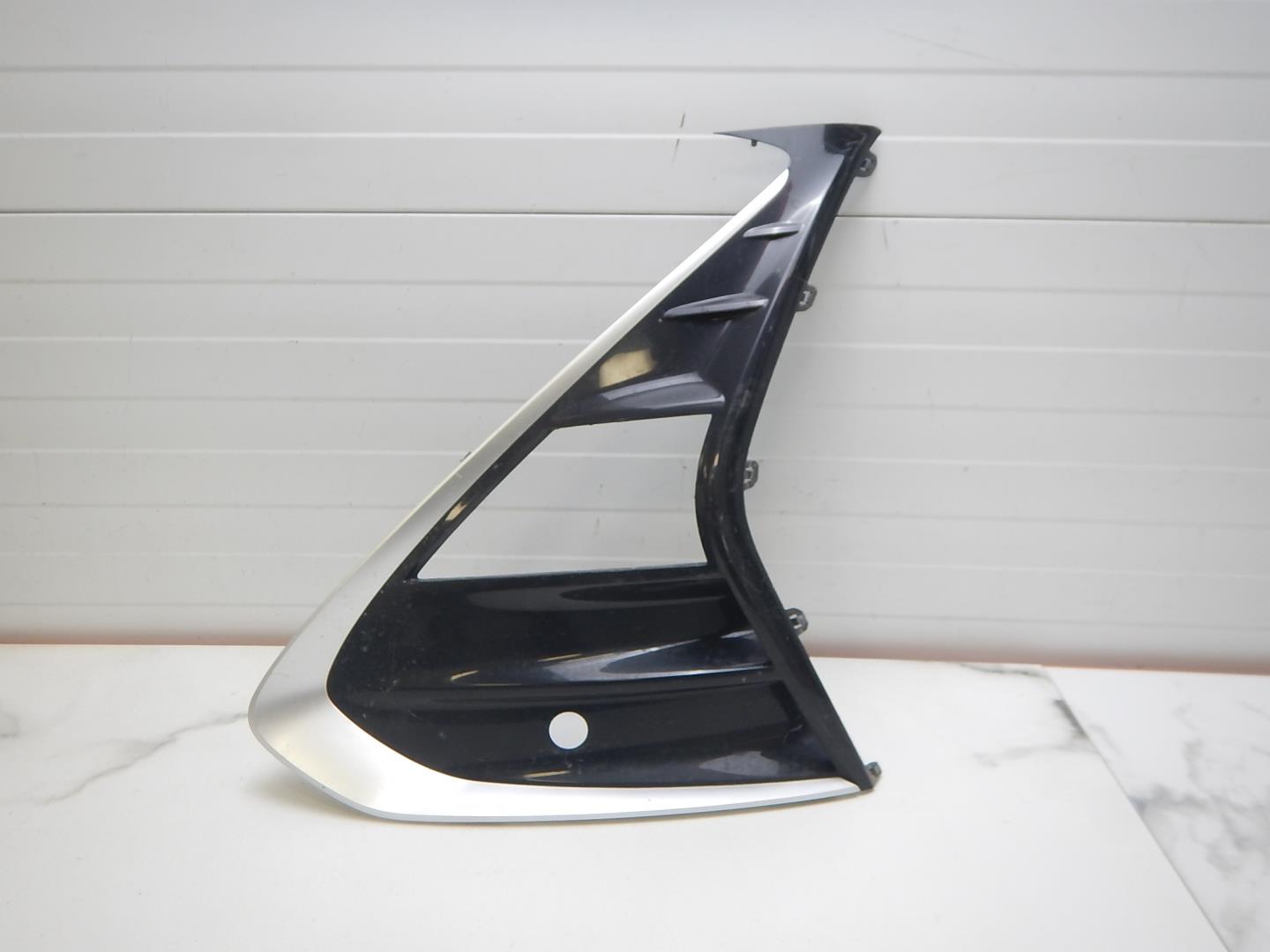 Накладка переднего бампера левая