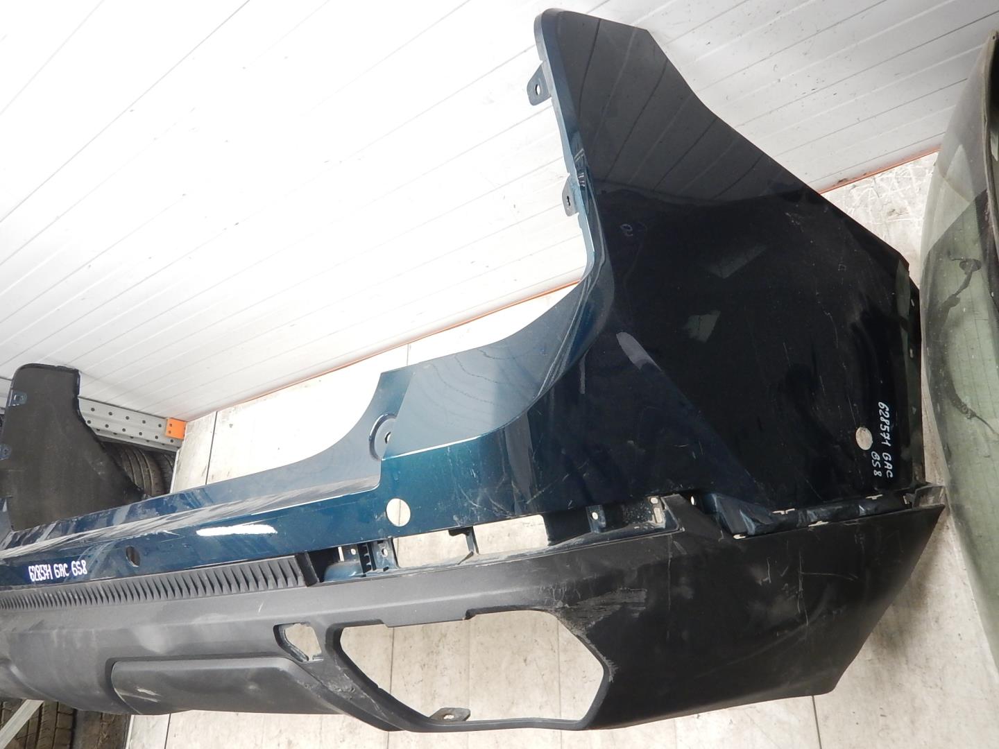 Бампер задний