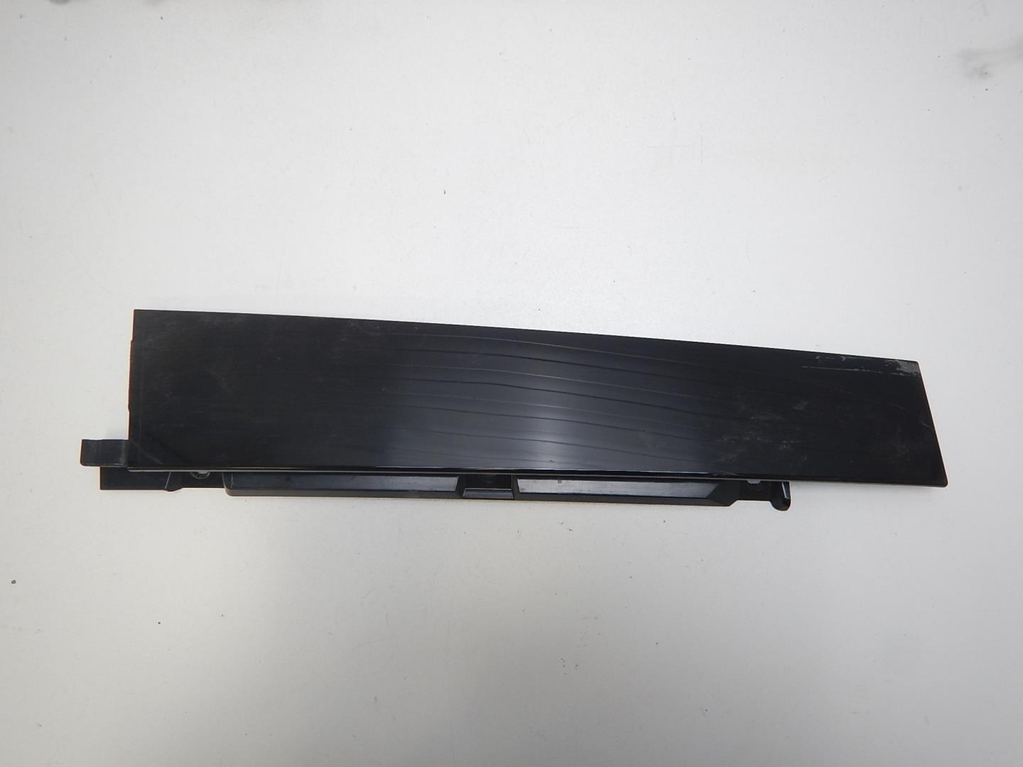 Накладка двери задней левой