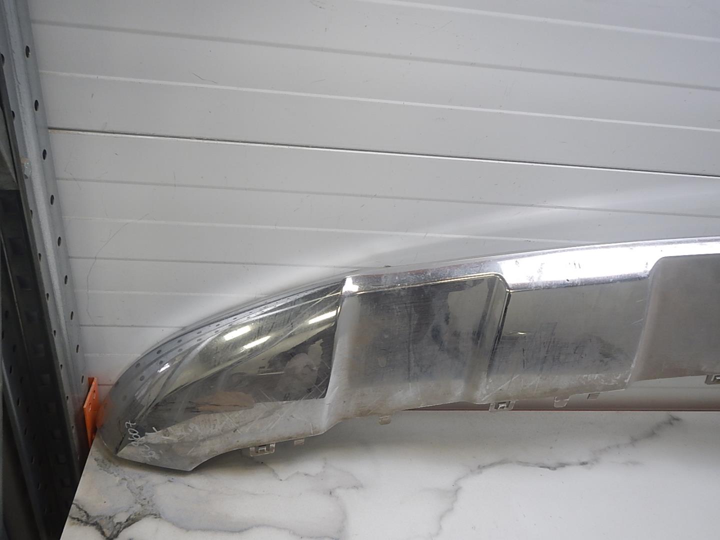 Накладка переднего бампера