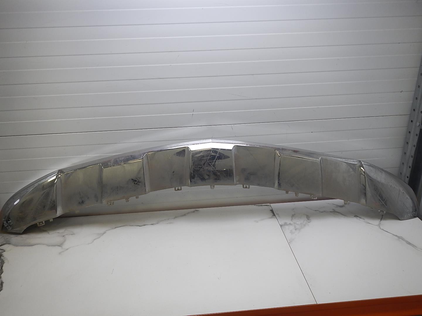 Накладка переднего бампера