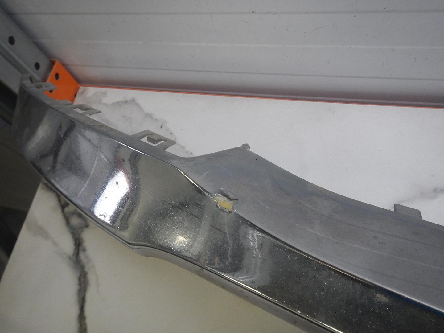 Накладка переднего бампера