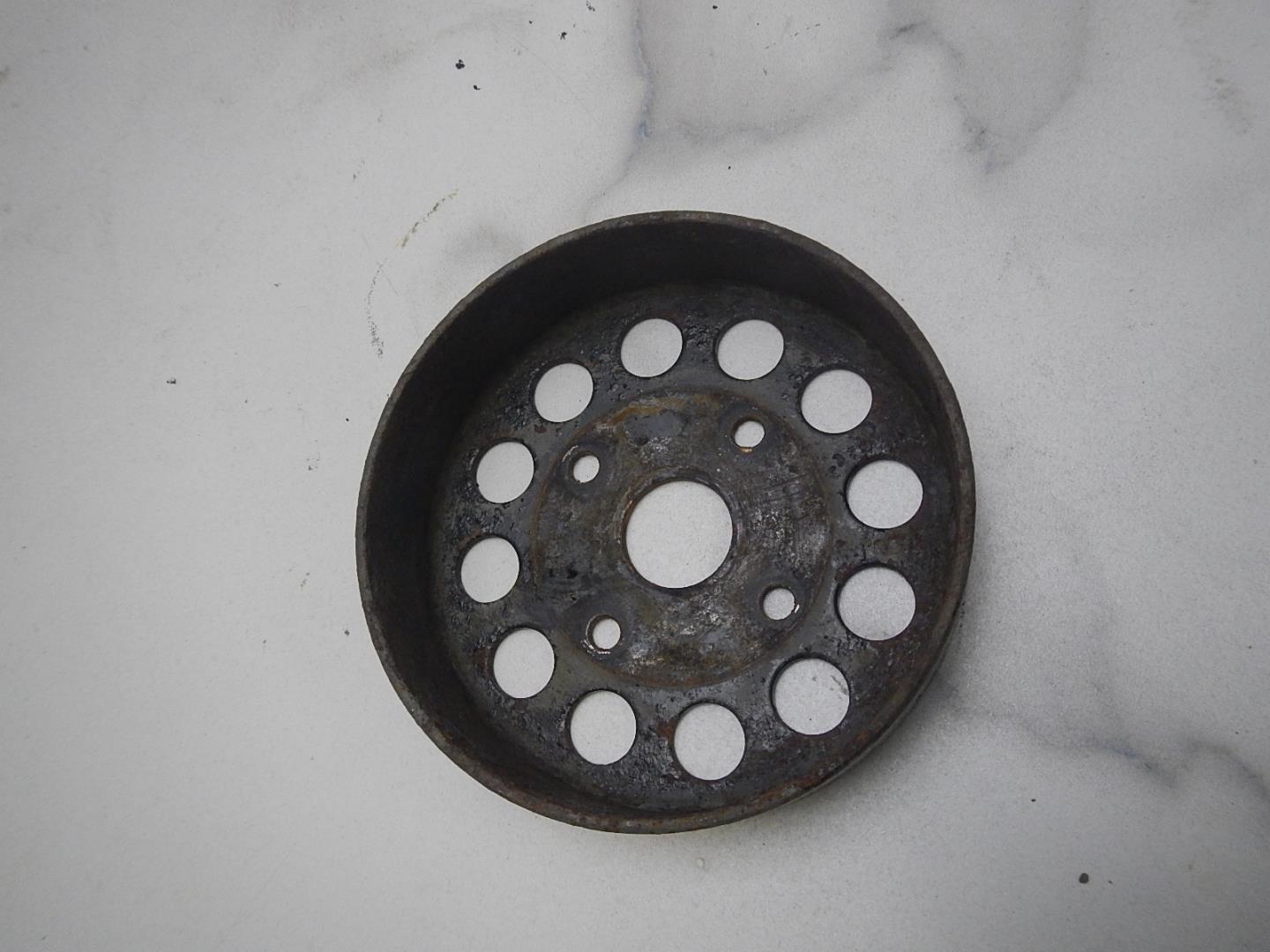 Шкив водяного насоса (помпы)