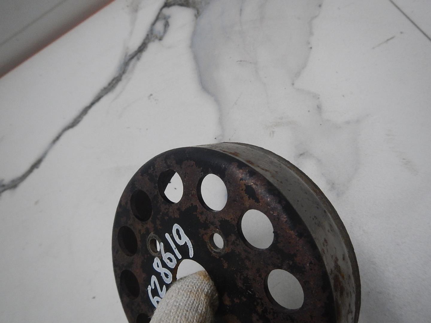 Шкив водяного насоса (помпы)