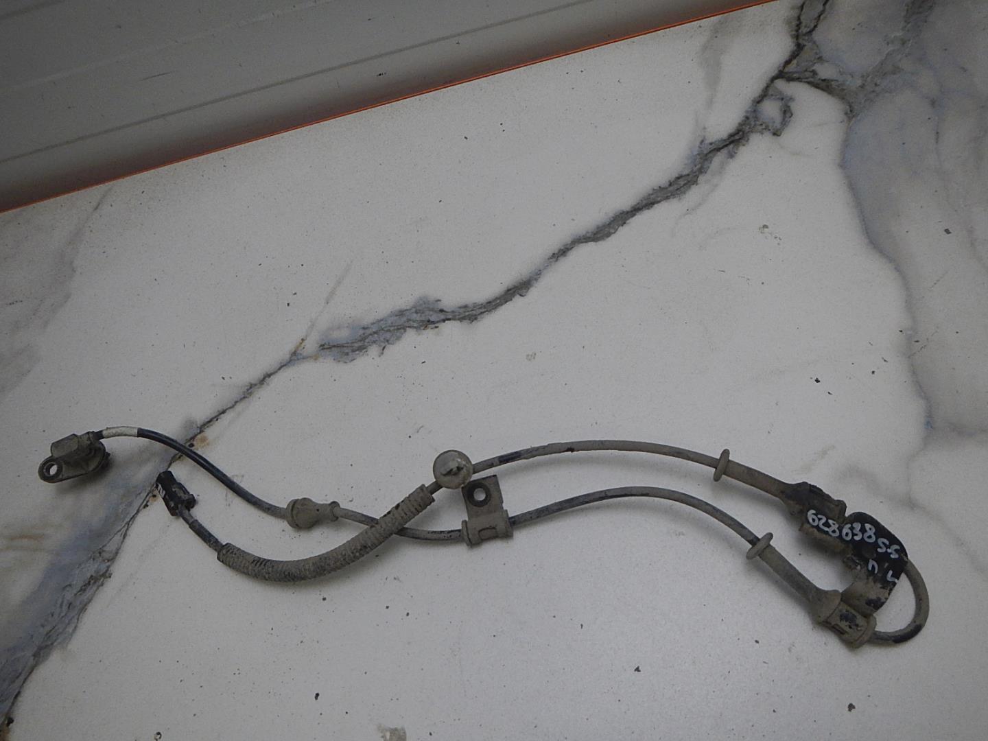 Датчик ABS передний левый