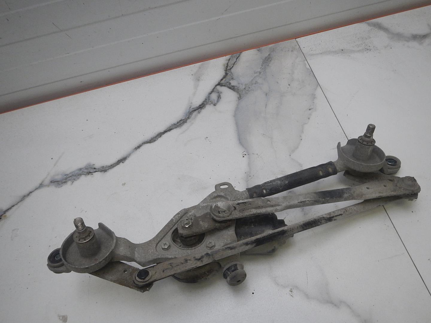 Трапеция стеклоочистителей