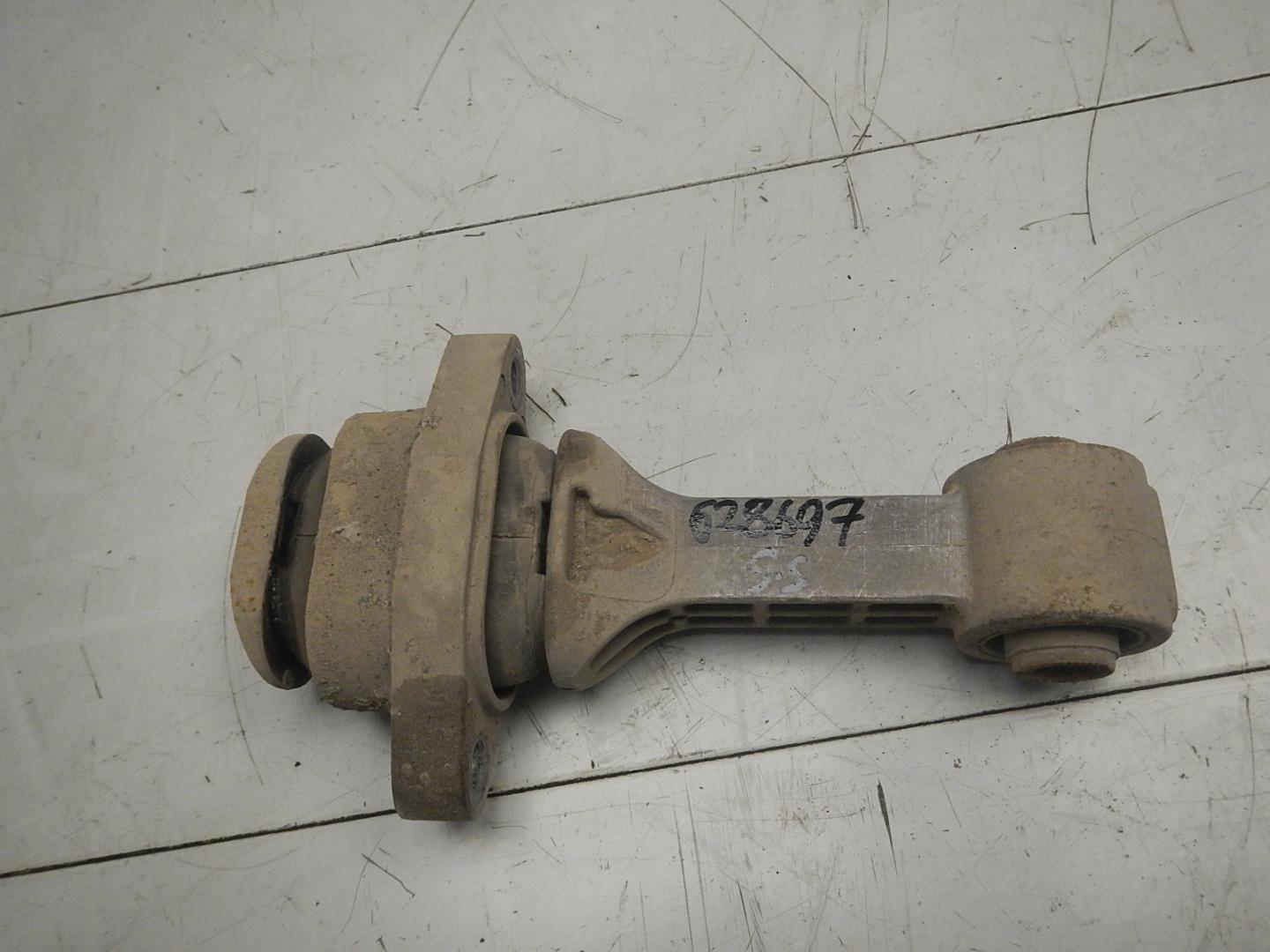 Опора двигателя задняя