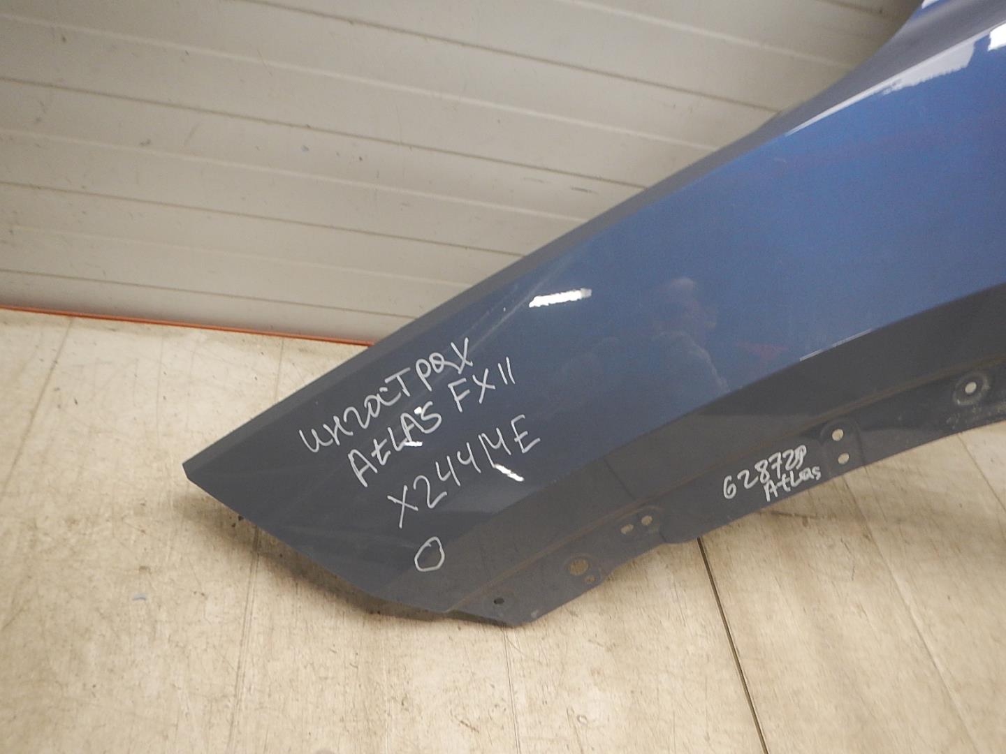 Крыло переднее левое