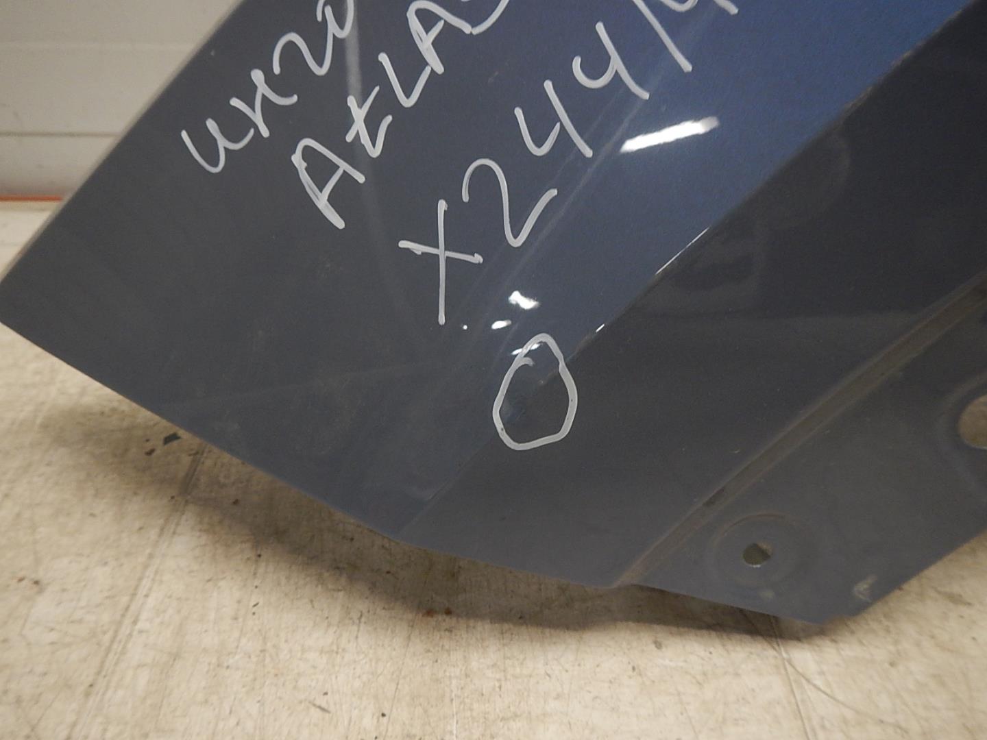 Крыло переднее левое