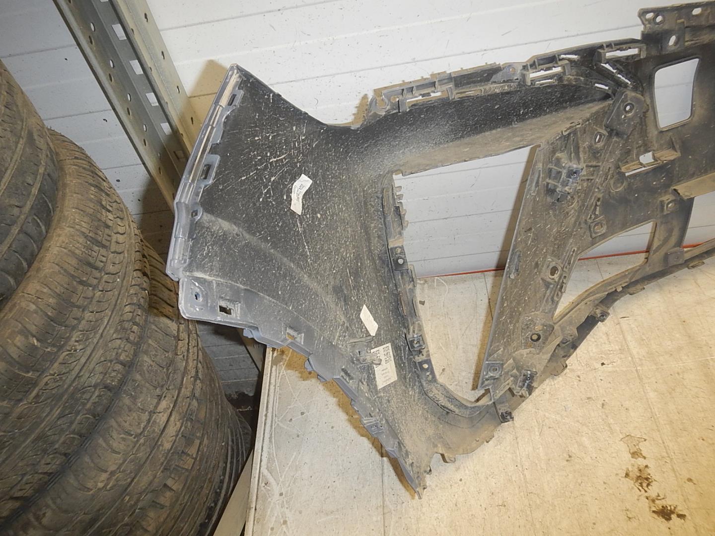 Бампер передний