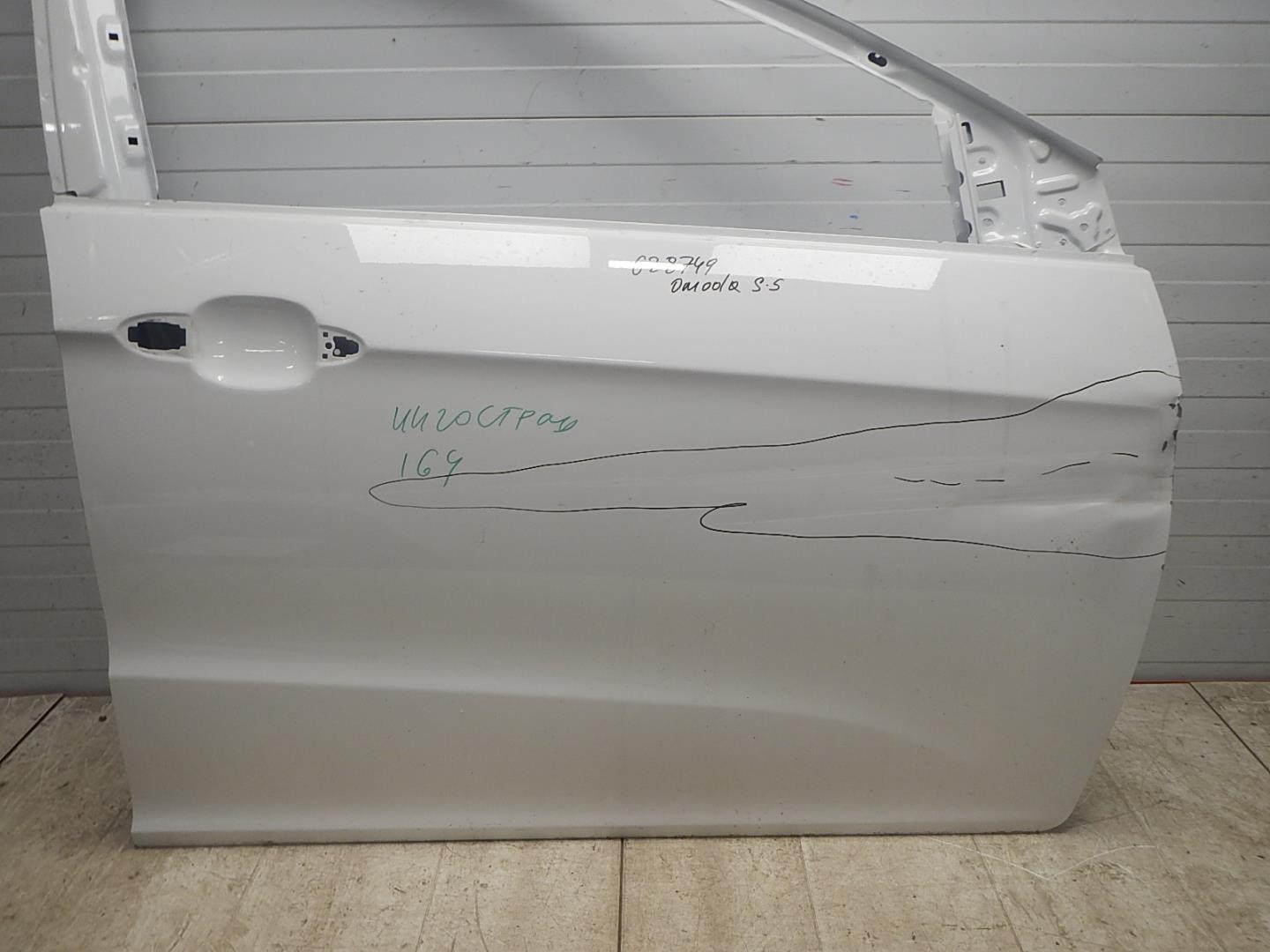 Дверь передняя правая