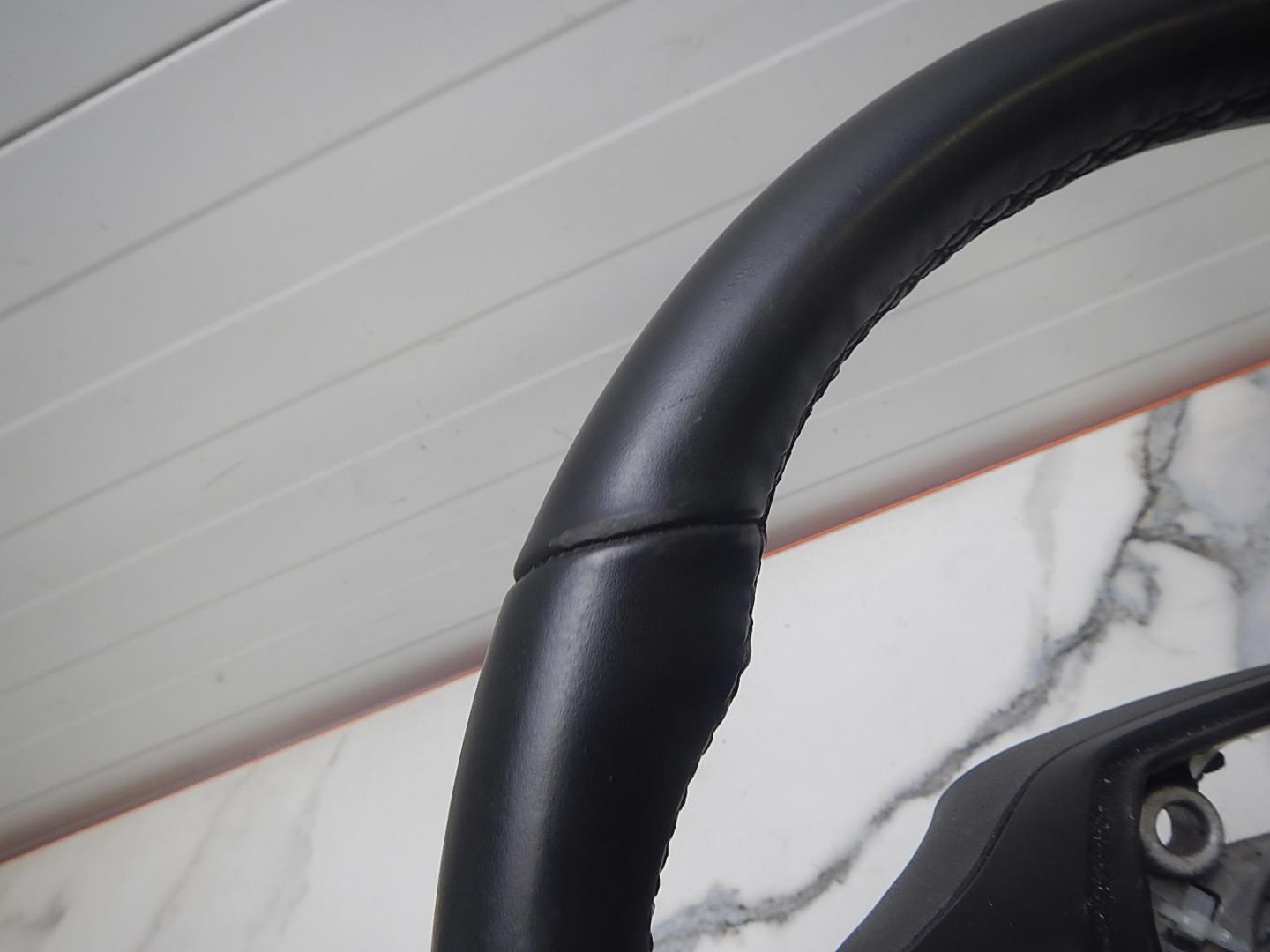 Рулевое колесо (руль)