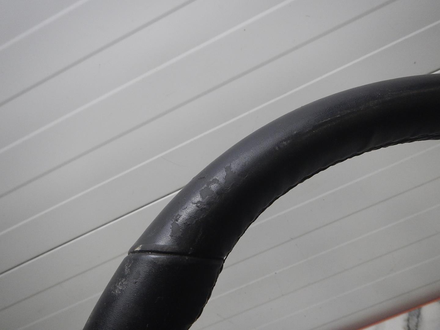 Рулевое колесо (руль)