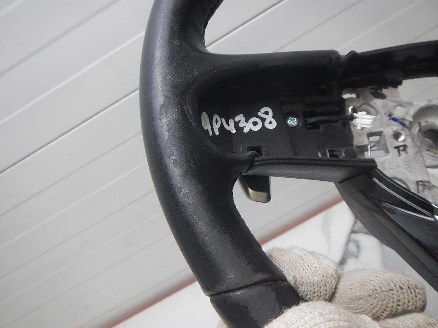 Рулевое колесо (руль)