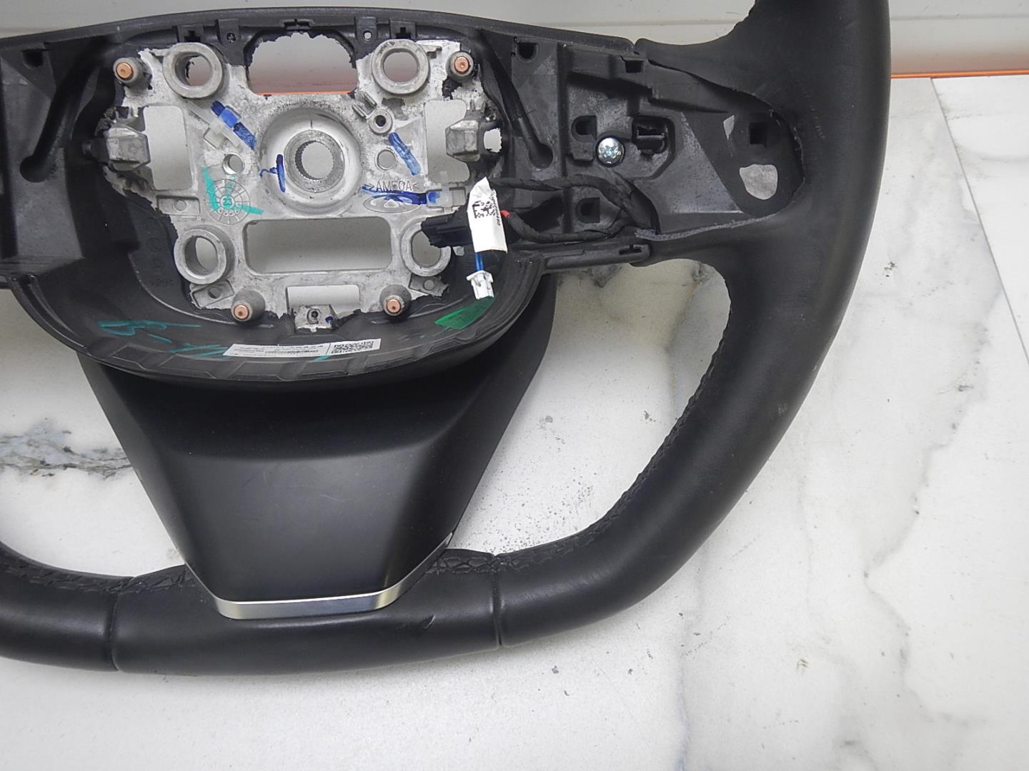 Рулевое колесо (руль)