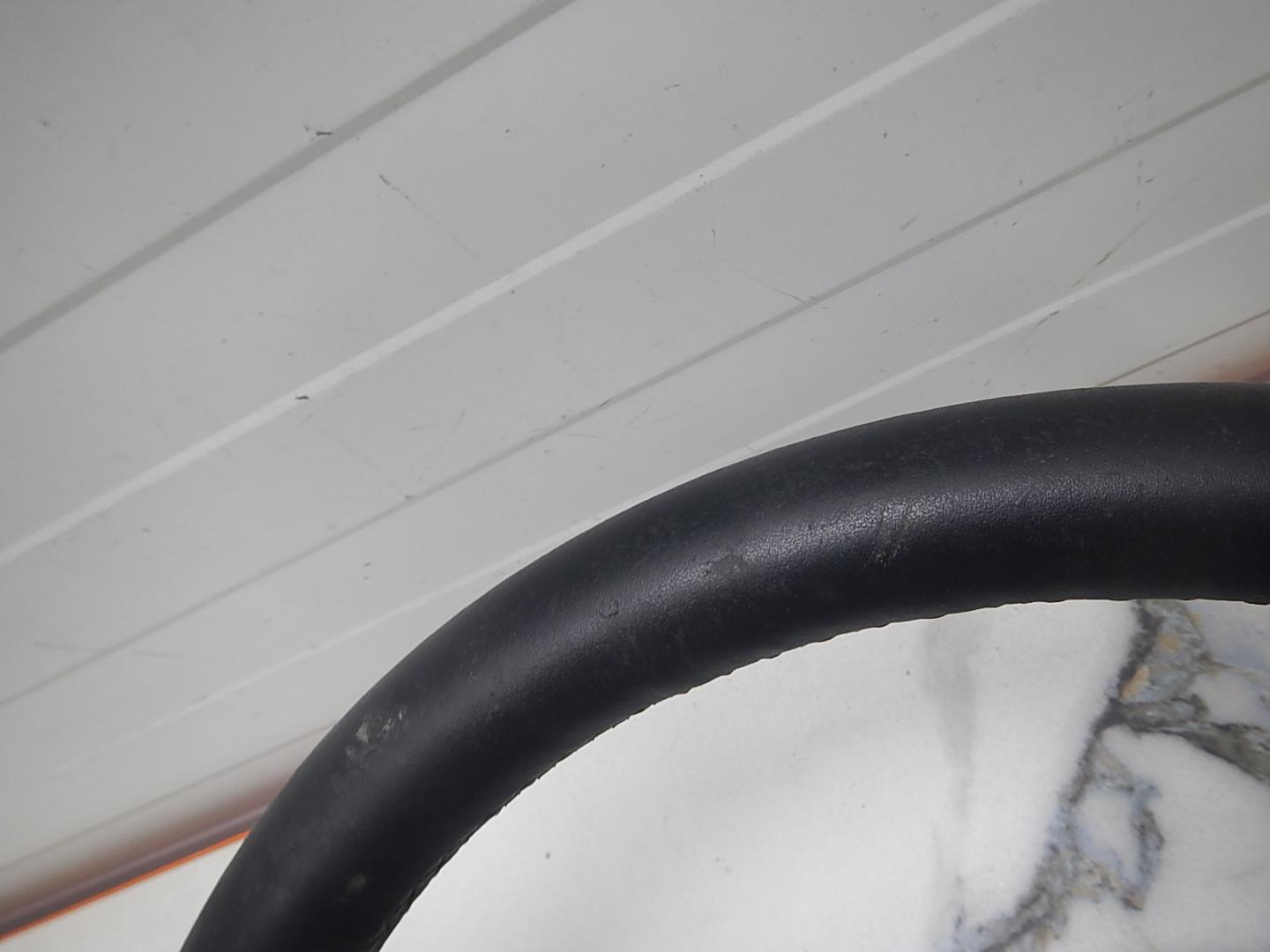 Рулевое колесо (руль)