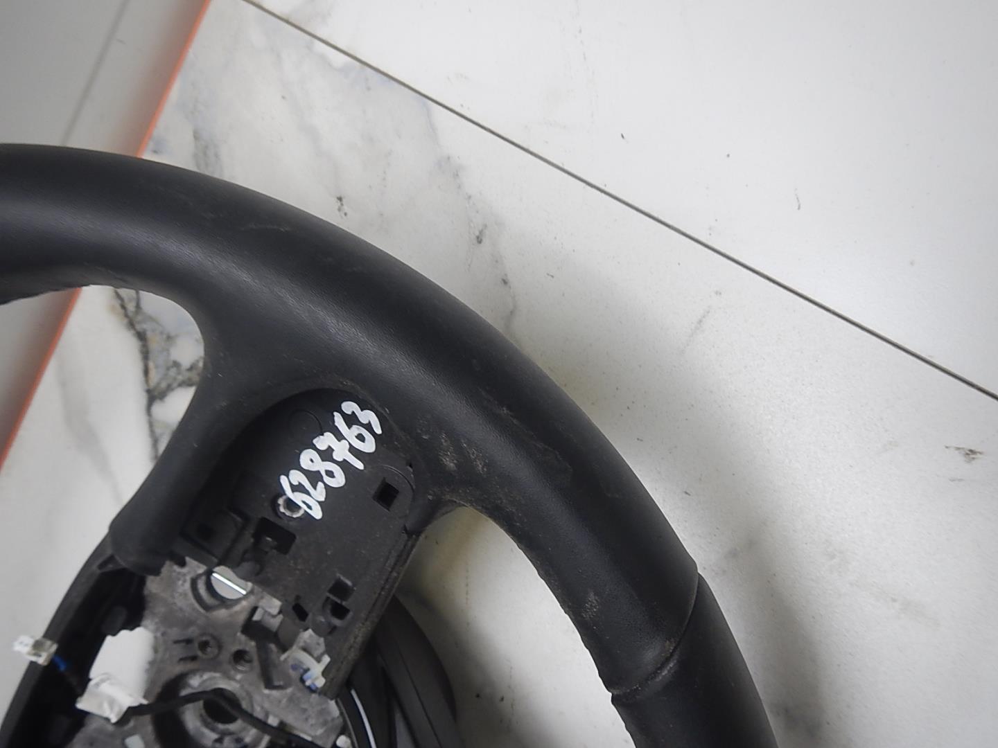 Рулевое колесо (руль)