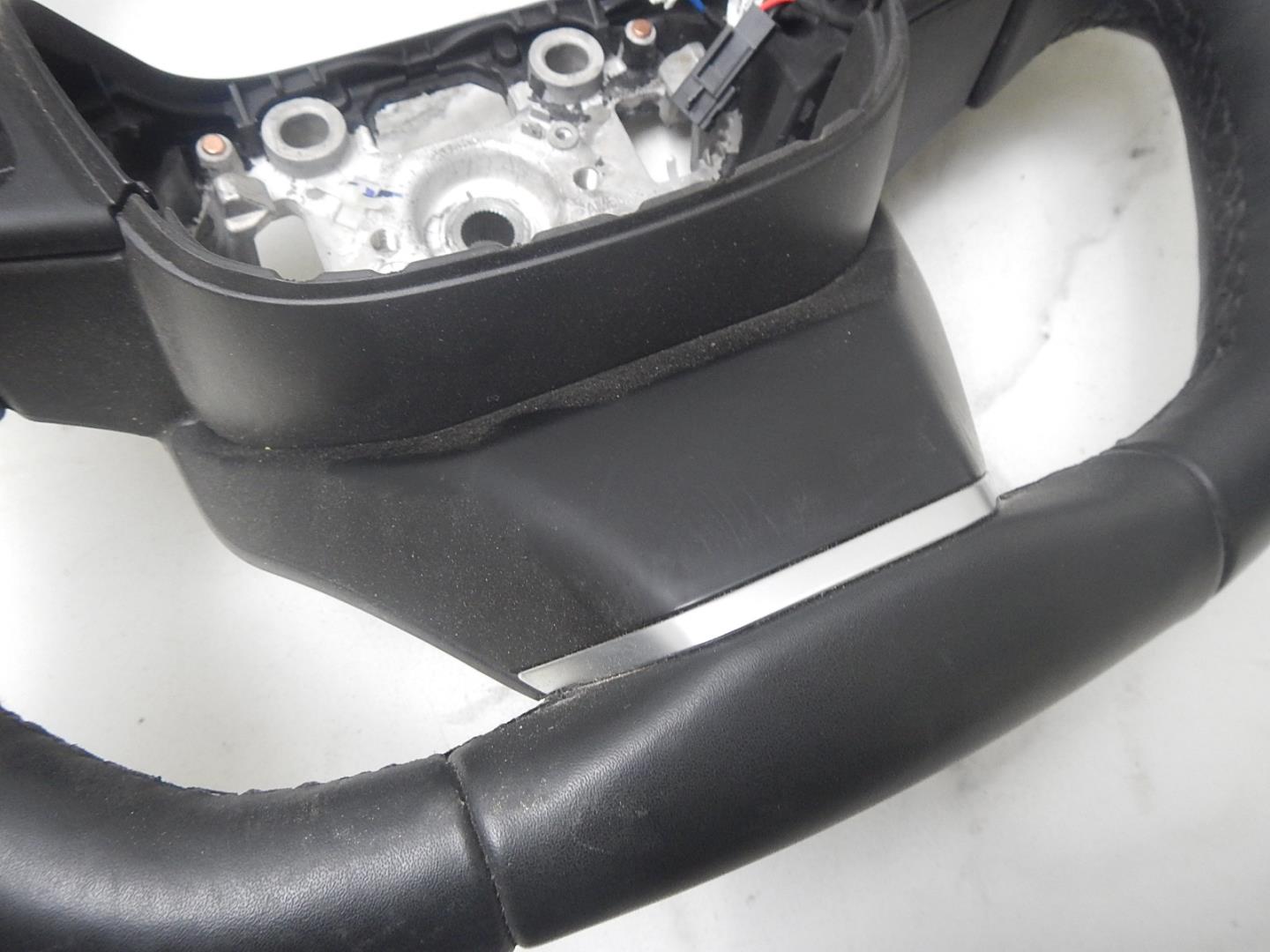 Рулевое колесо (руль)