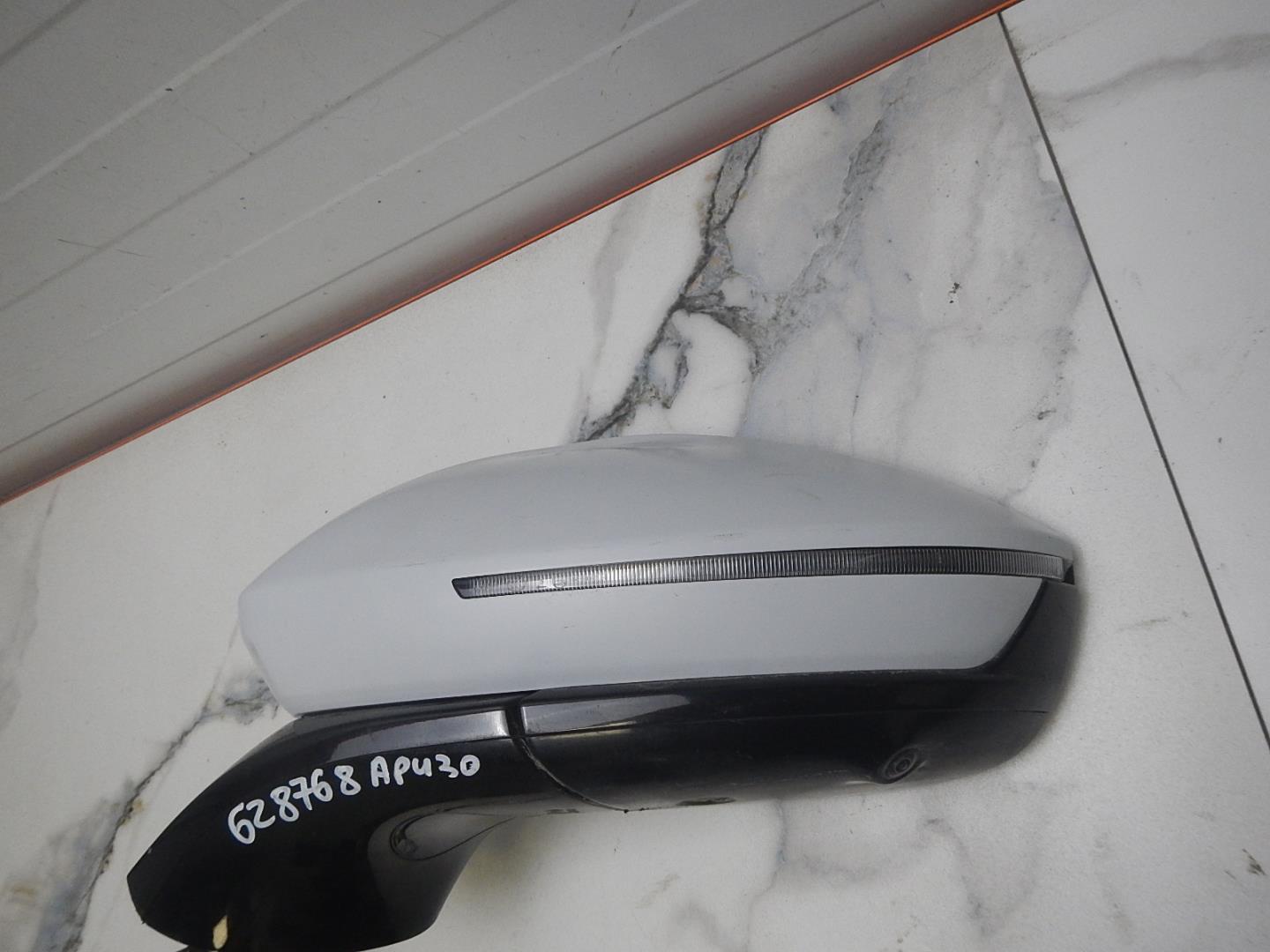 Зеркало левое электрическое