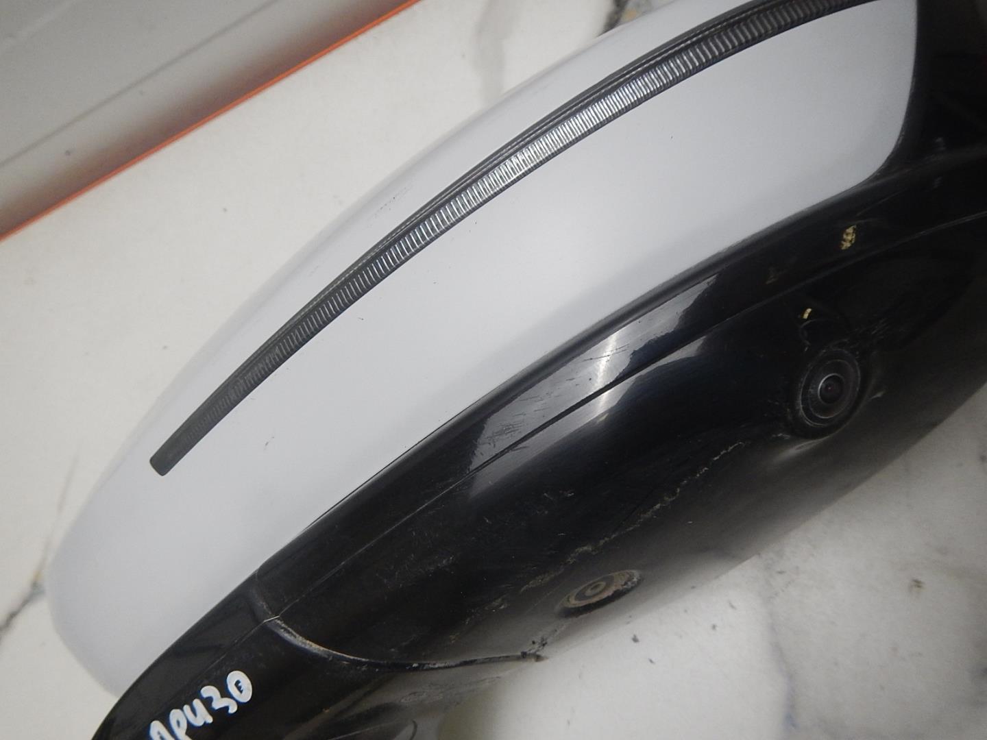 Зеркало левое электрическое