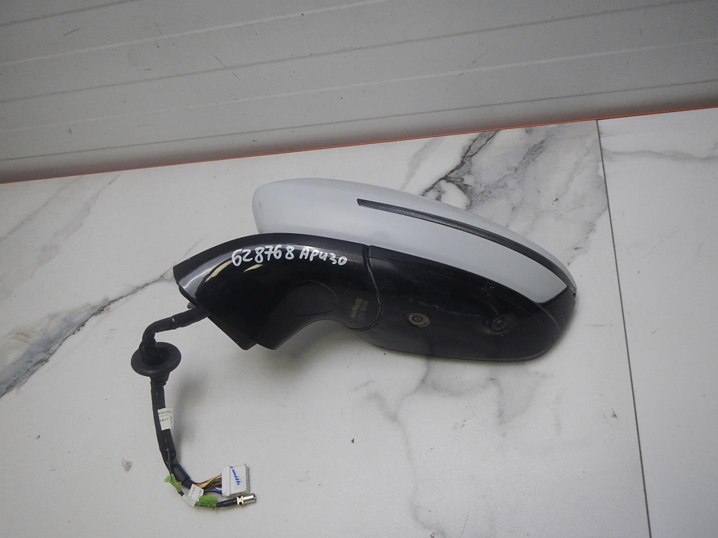 Зеркало левое электрическое