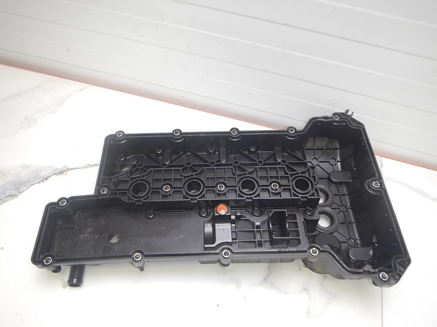 Крышка клапанная ГБЦ