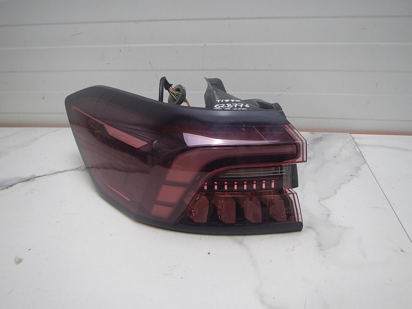 Фонарь задний левый