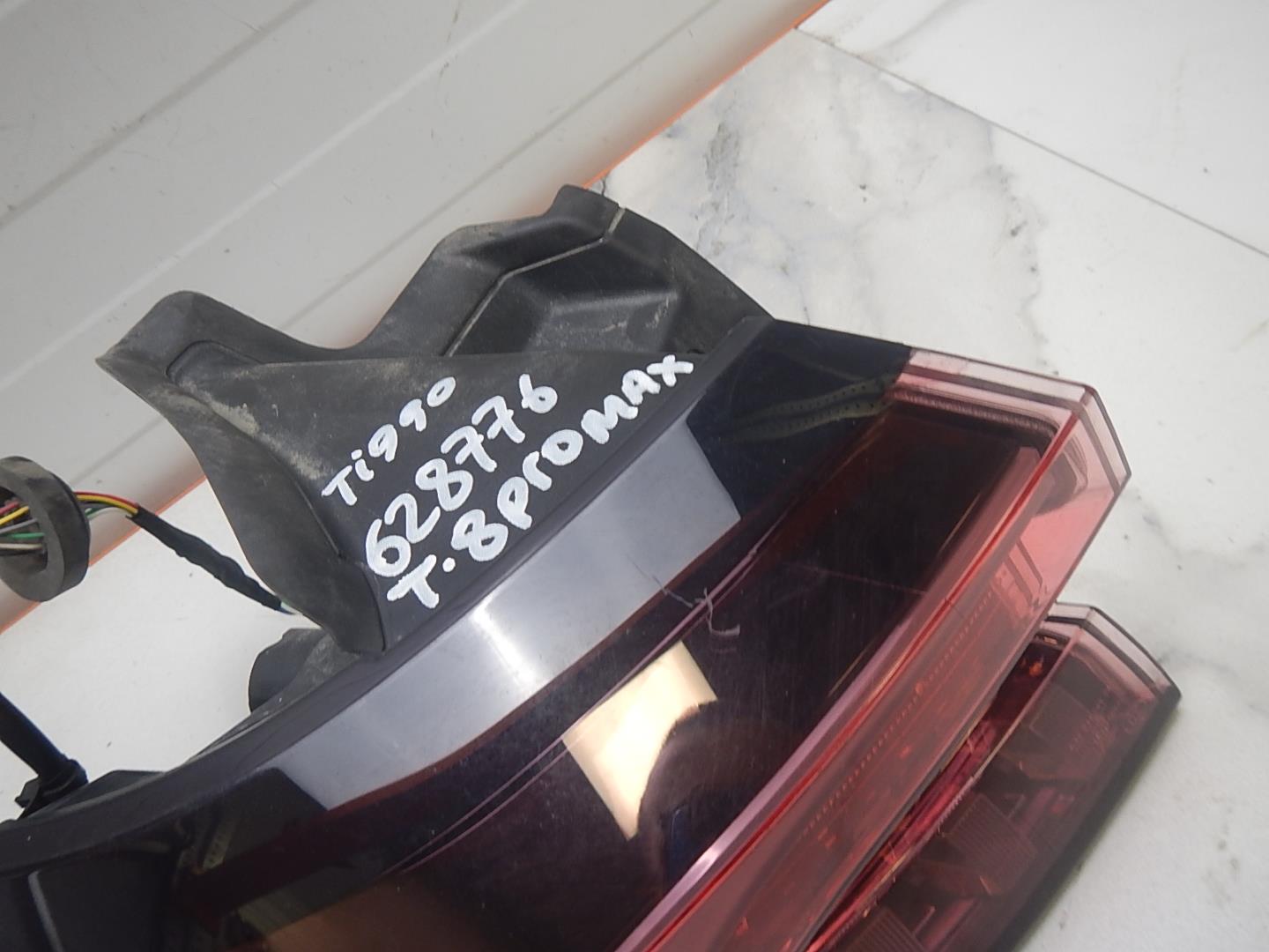 Фонарь задний левый