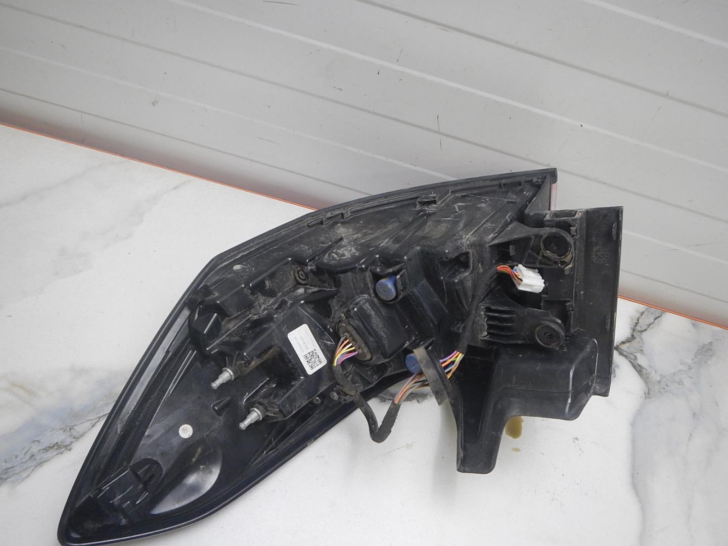 Фонарь задний левый