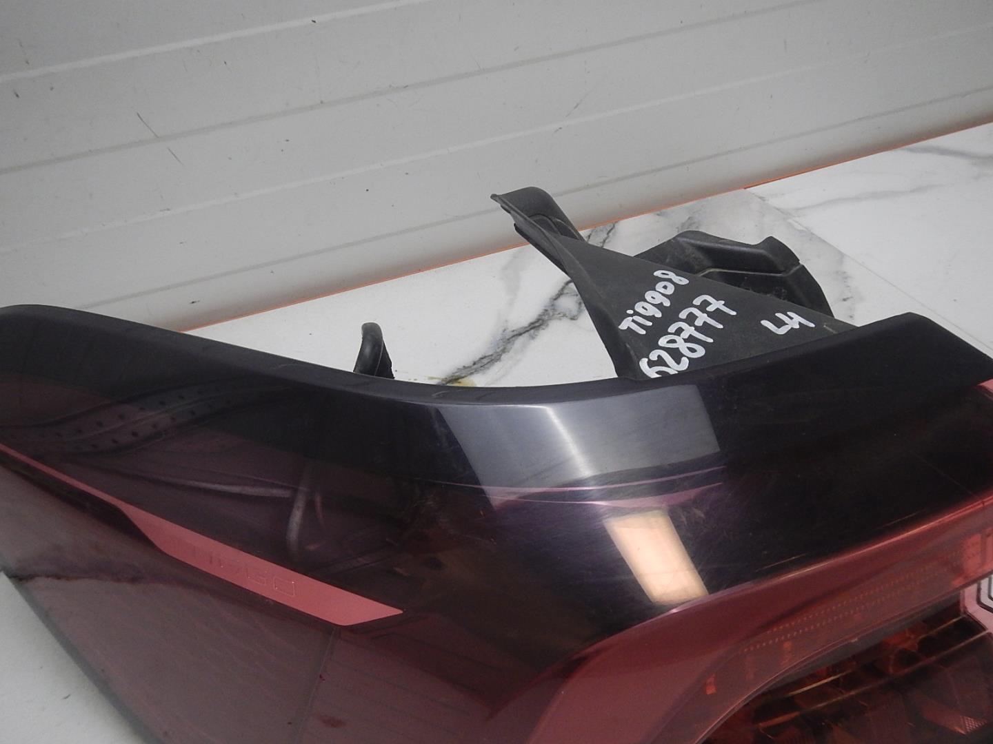 Фонарь задний левый