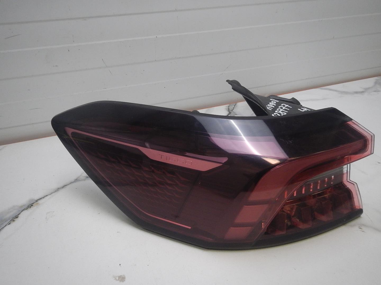 Фонарь задний левый