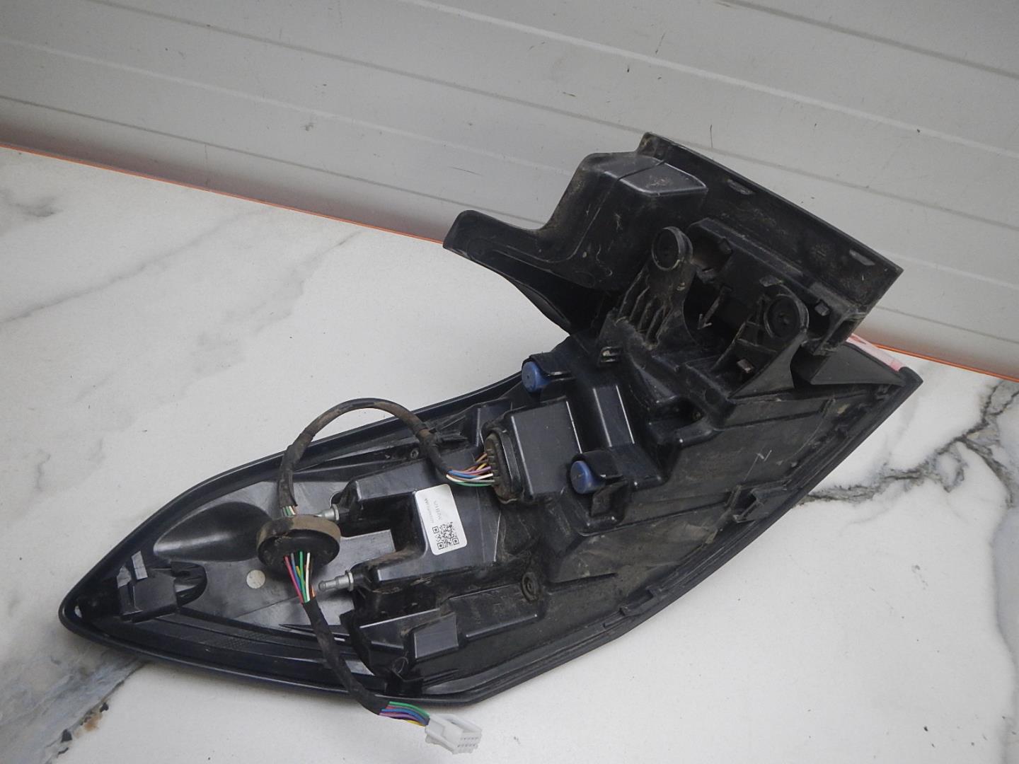 Фонарь задний правый