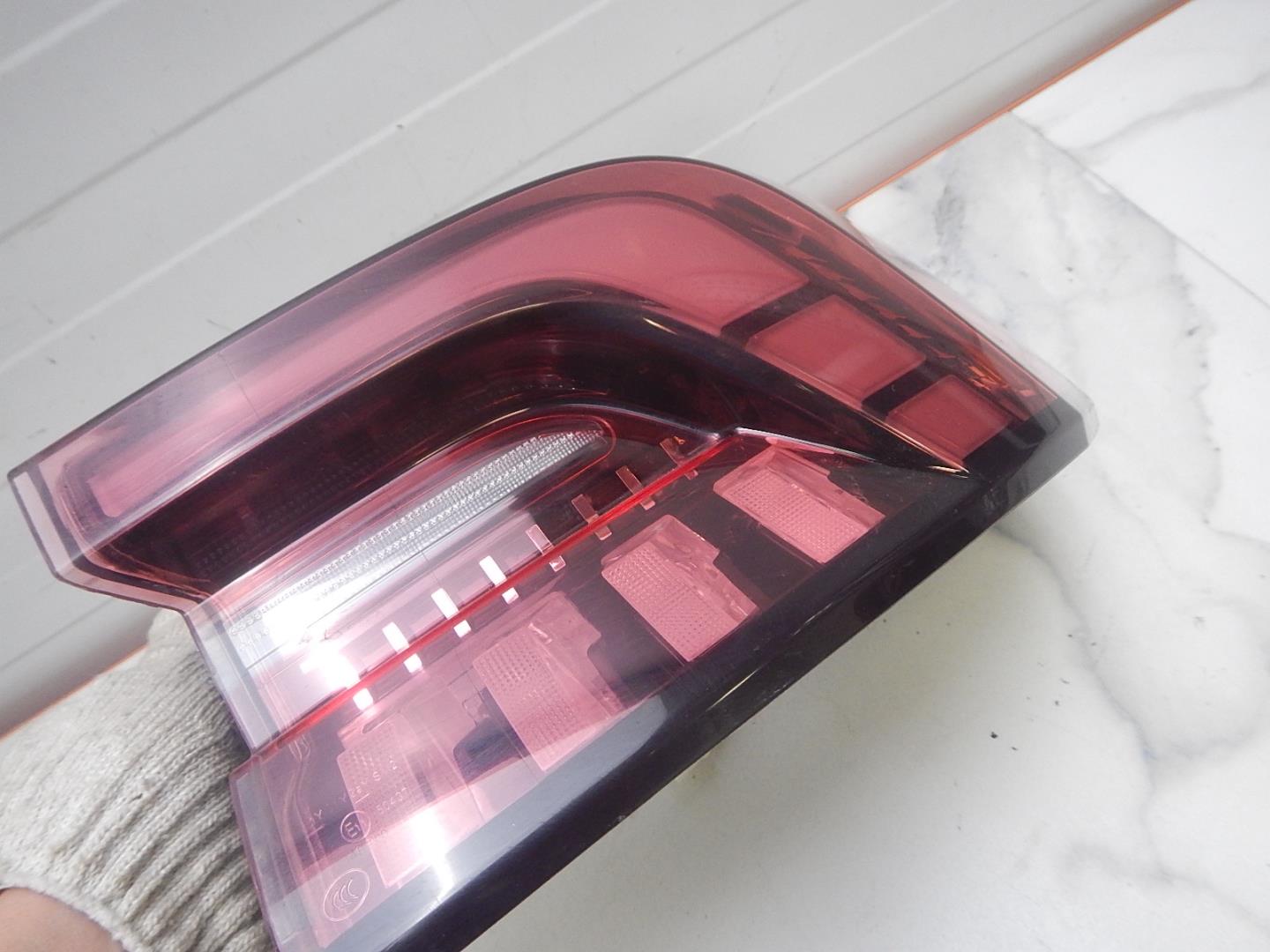 Фонарь задний правый