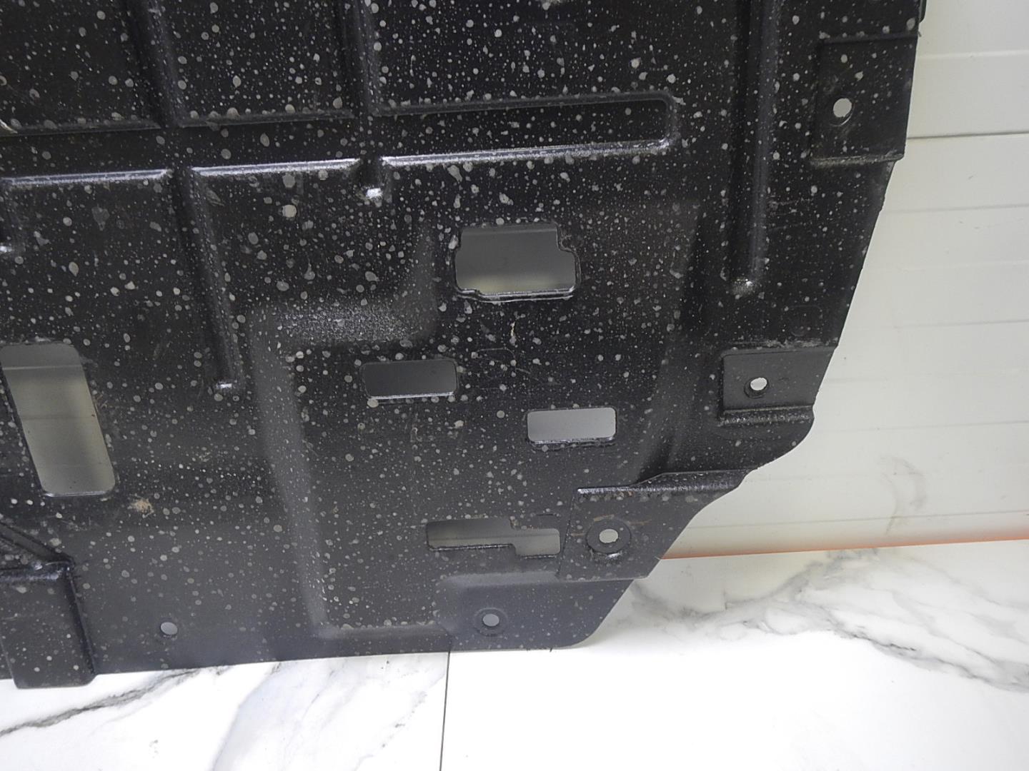 Пыльник двигателя