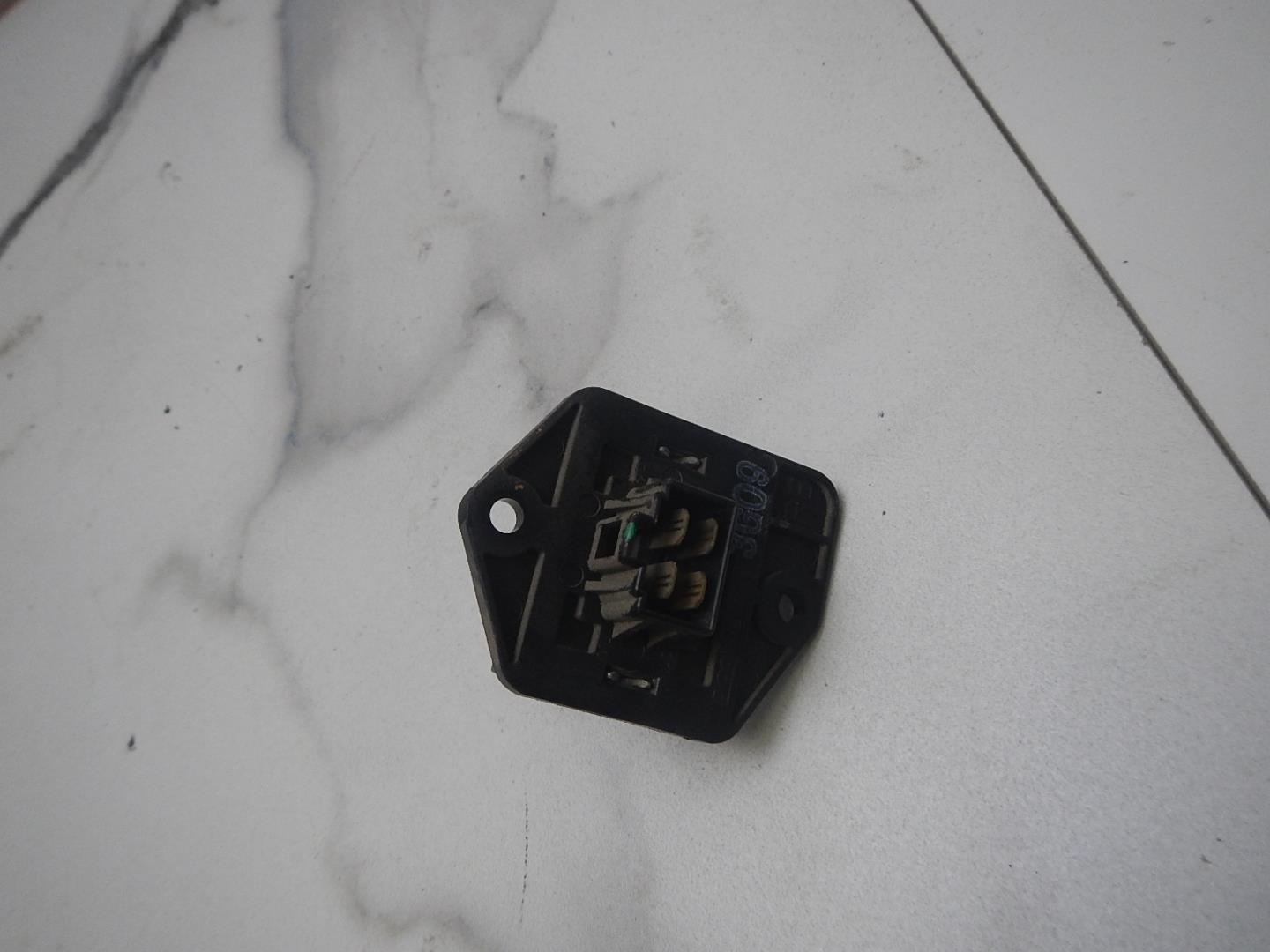 Резистор отопителя