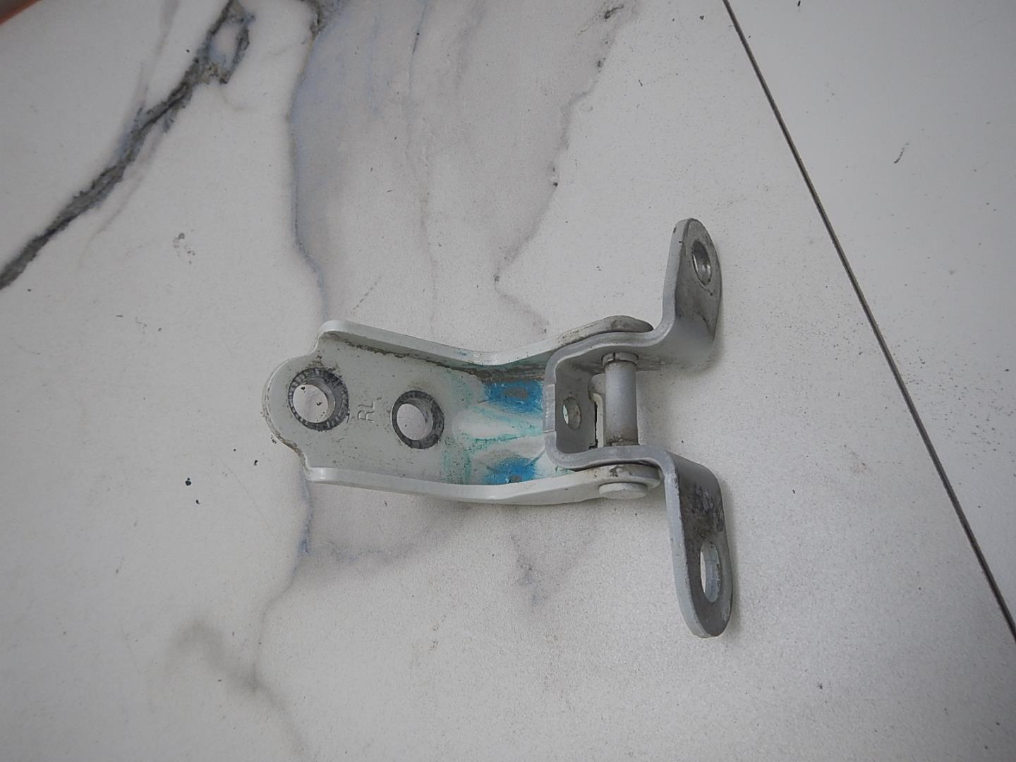 Петля двери задней правой нижняя