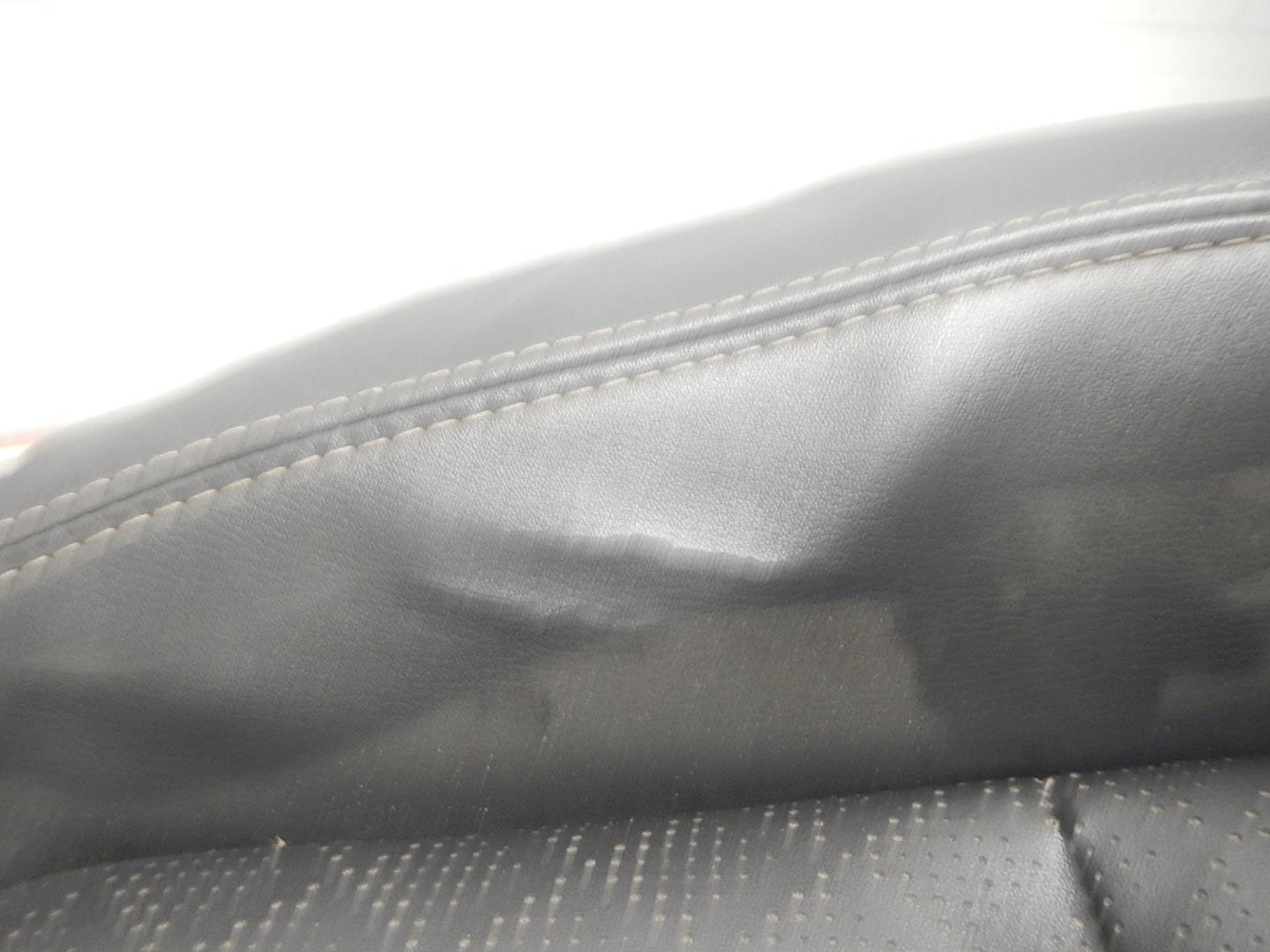 Сиденье переднее левое