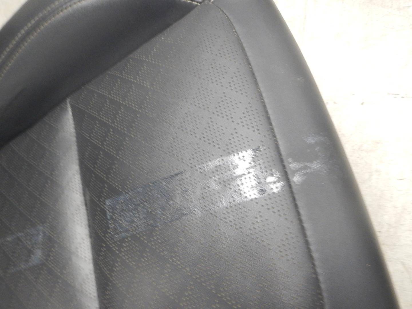 Сиденье переднее левое