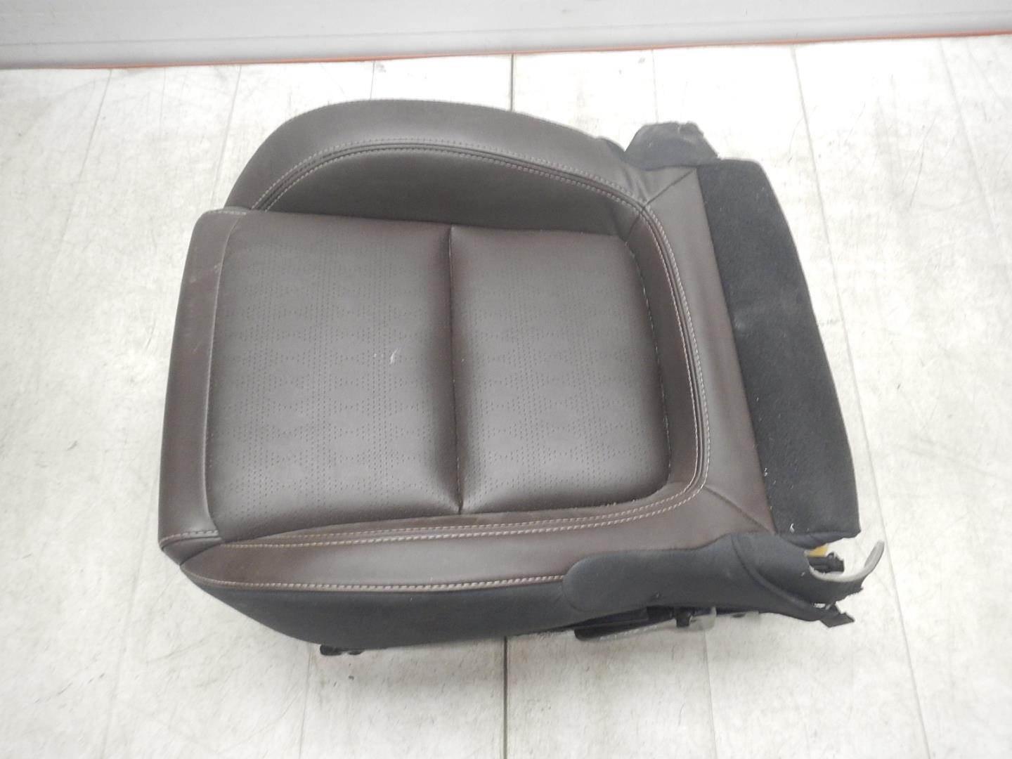 Сиденье переднее правое