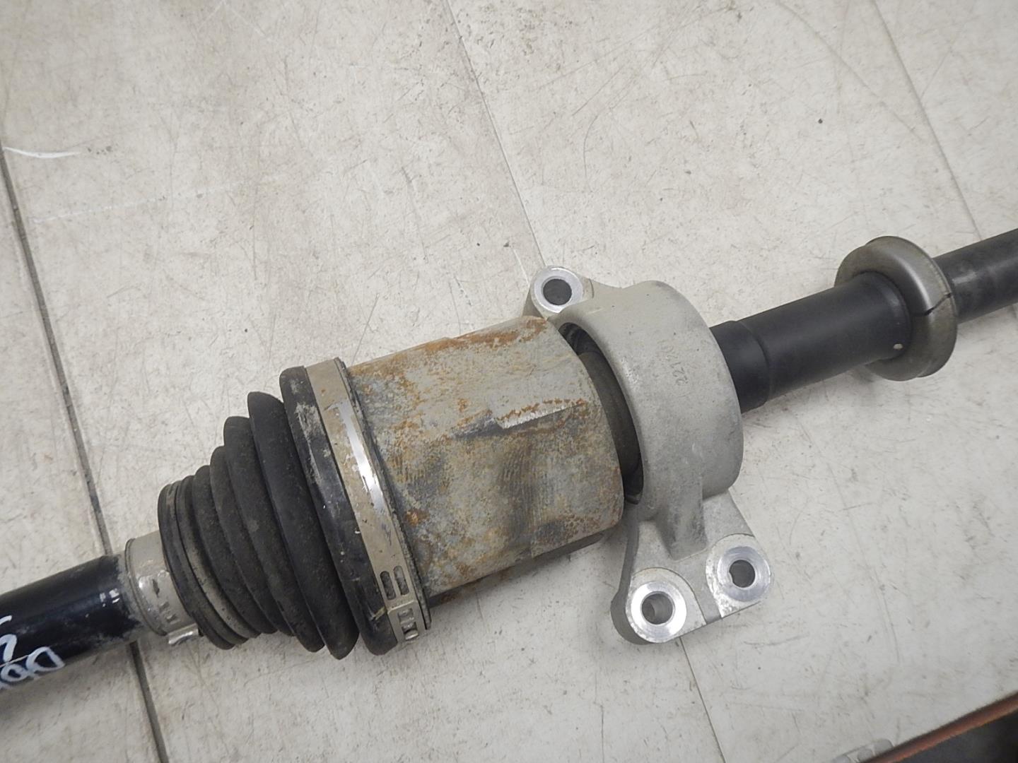 Полуось передняя правая