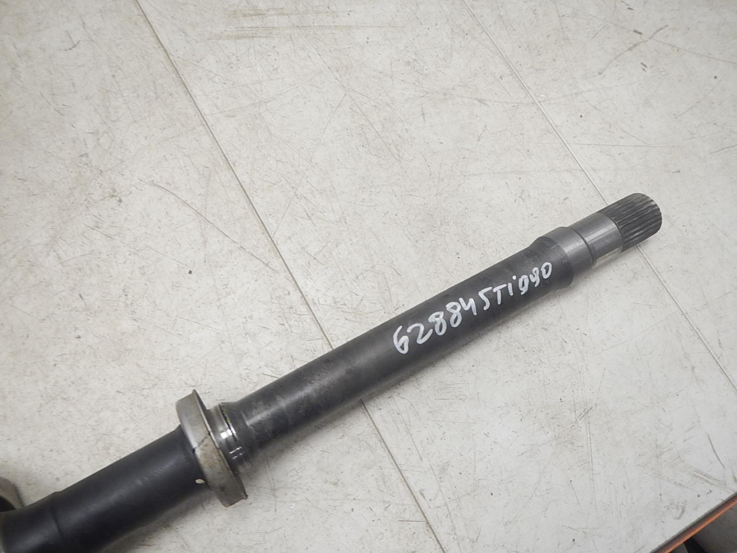 Полуось передняя правая