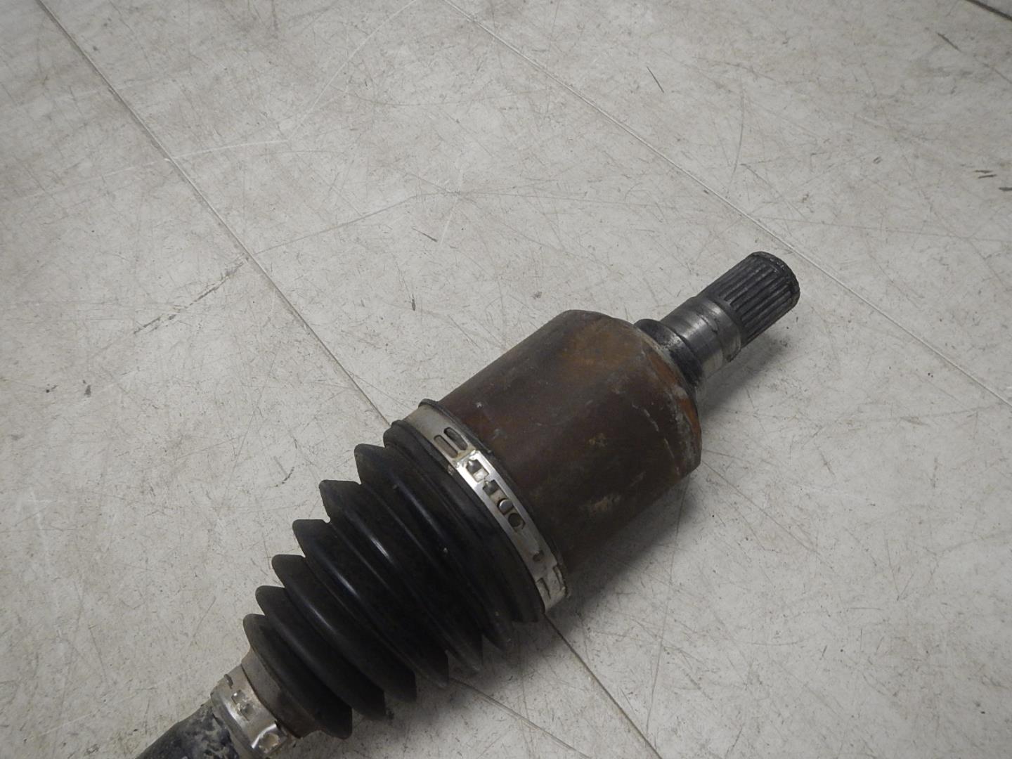 Полуось передняя правая